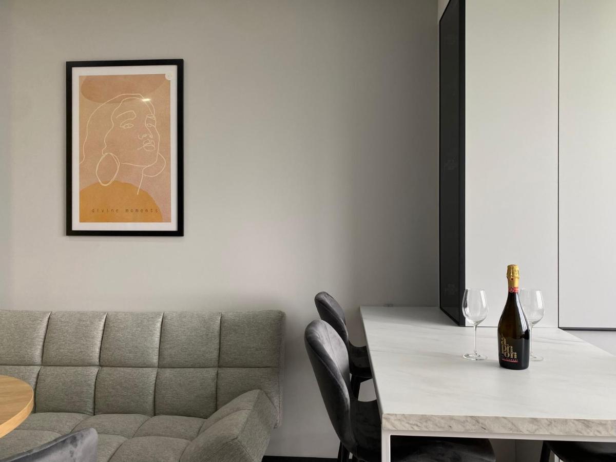 Minimalist Style Apartment With Best Location Chisináu Exterior foto