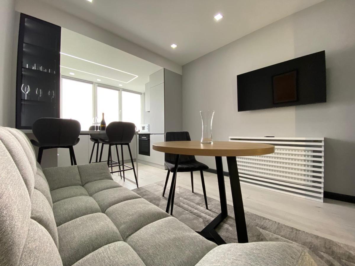 Minimalist Style Apartment With Best Location Chisináu Exterior foto